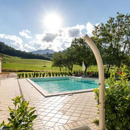 Lovely In With Garden Apartman Sassoferrato